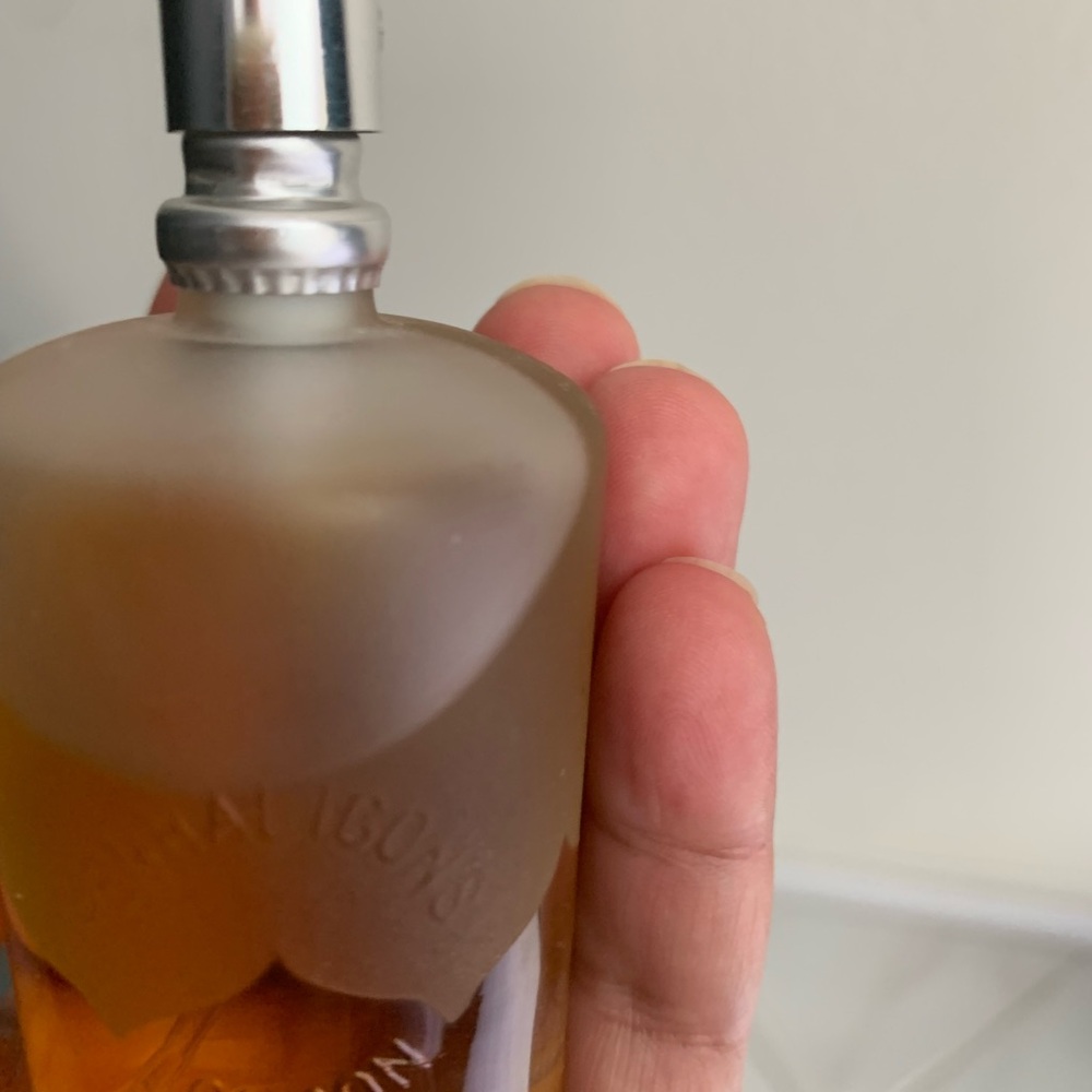 Penhaligon's Lily of the Valley Perfume with Gold Hue - Picture 10 of 12